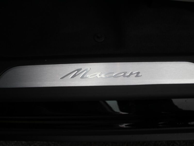More views of Porsche Macan