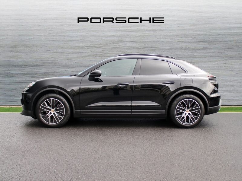 More views of Porsche Macan
