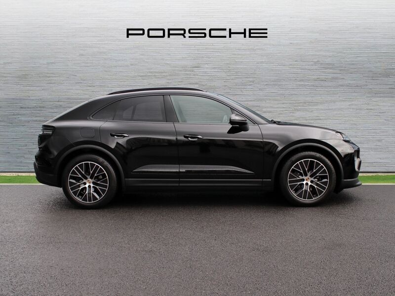 More views of Porsche Macan