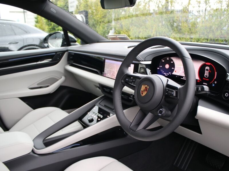 More views of Porsche Macan