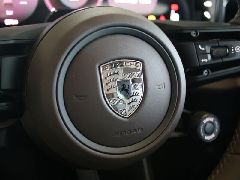 More views of Porsche Cayenne