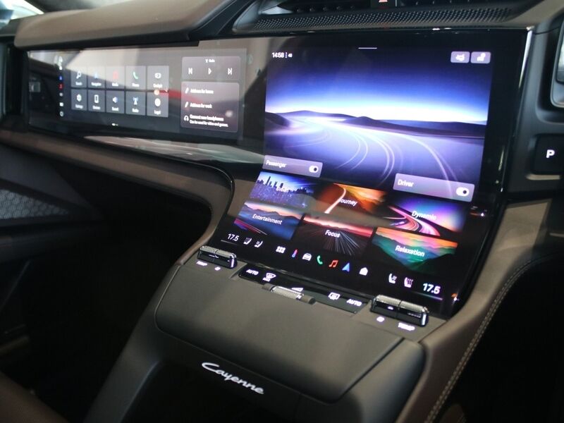 More views of Porsche Cayenne