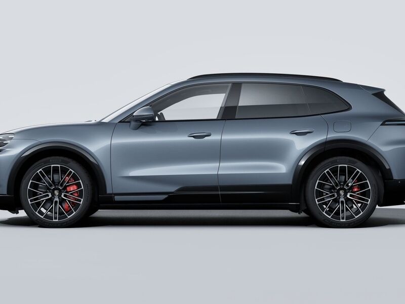More views of Porsche Cayenne