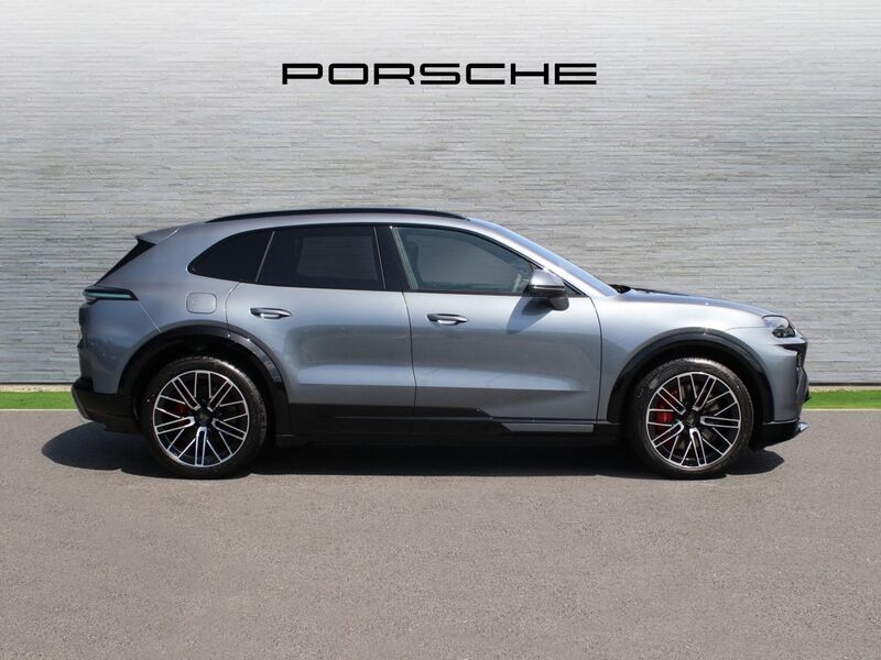More views of Porsche Cayenne