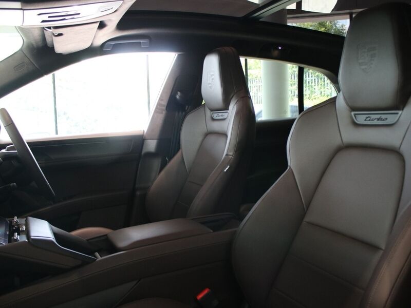 More views of Porsche Cayenne