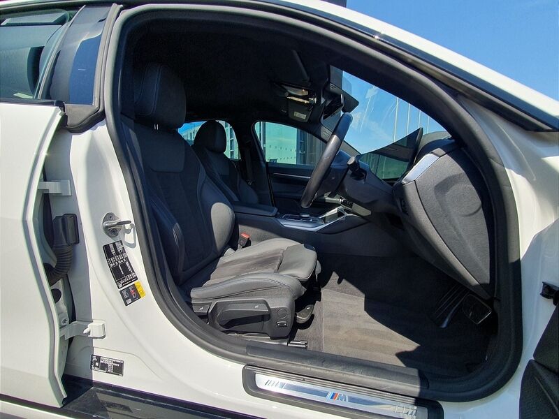More views of BMW i4