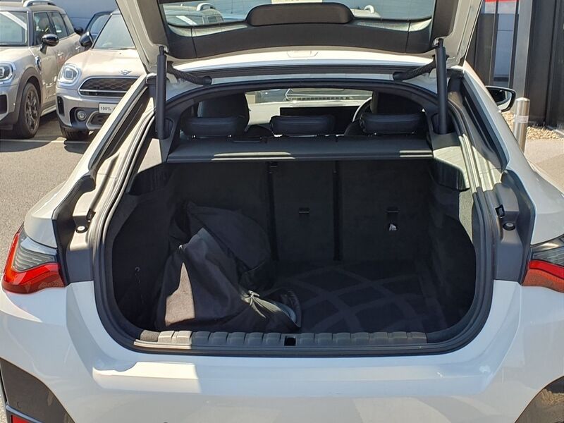 More views of BMW i4