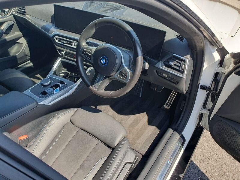 More views of BMW i4