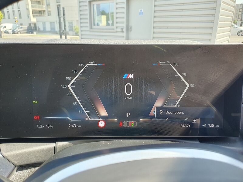 More views of BMW i4