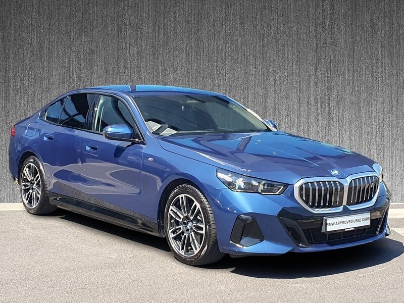 More views of BMW i5