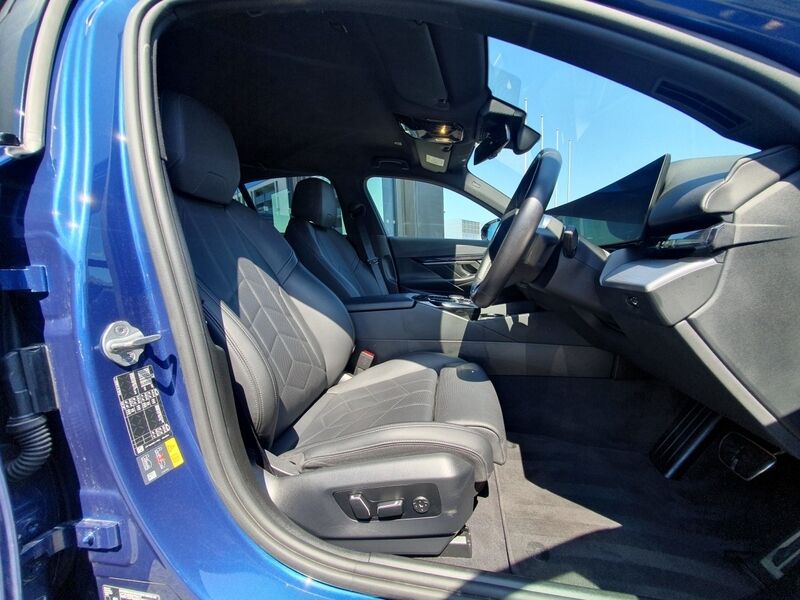 More views of BMW i5