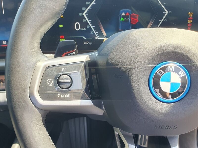 More views of BMW i5
