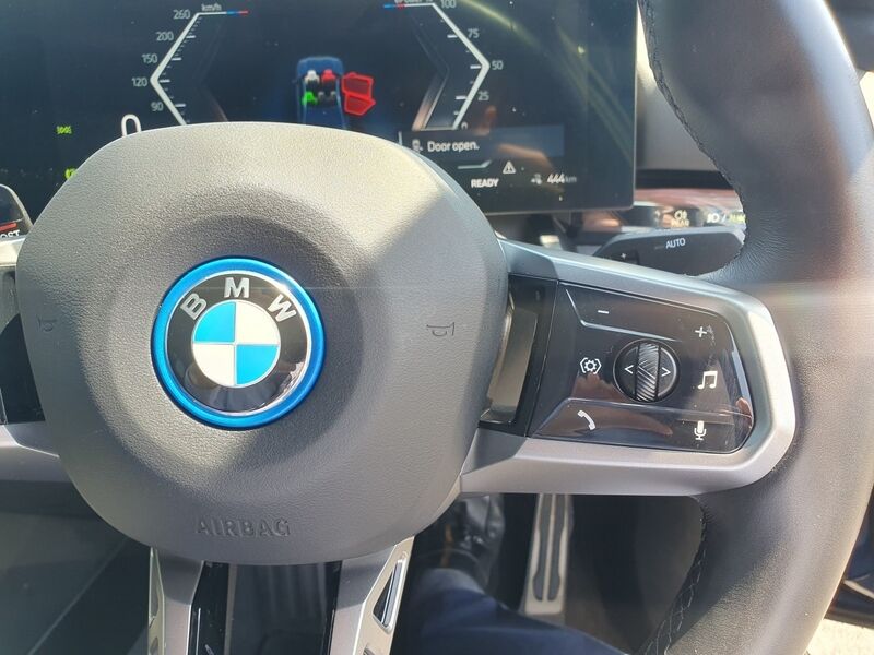 More views of BMW i5