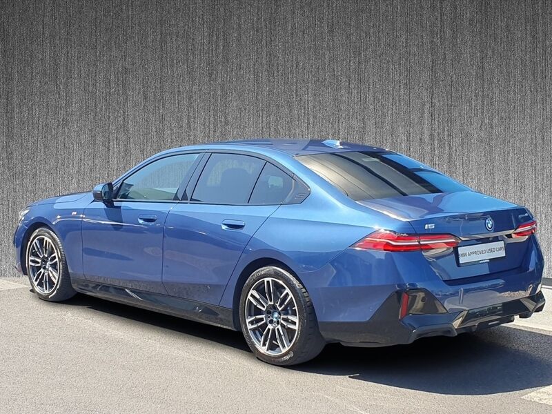 More views of BMW i5