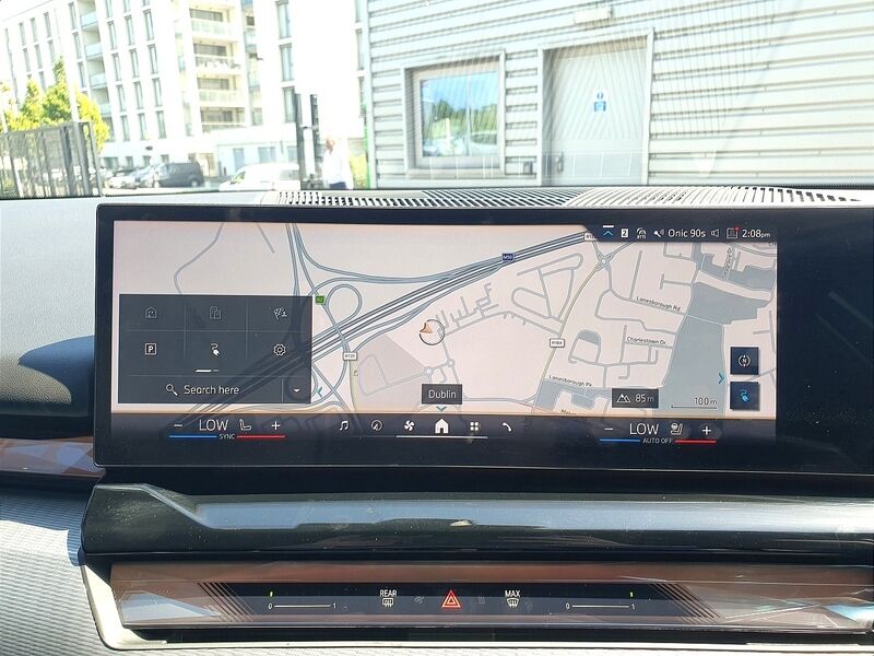 More views of BMW i5