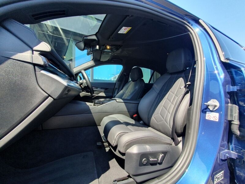 More views of BMW i5