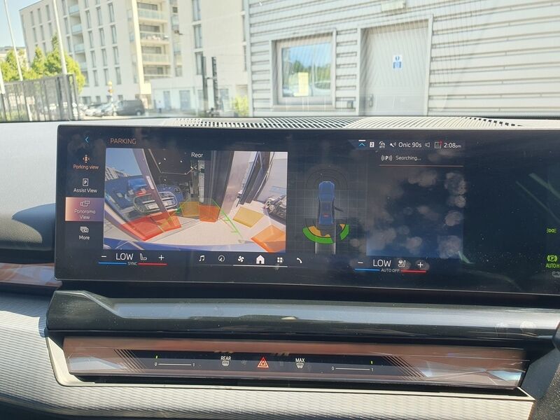 More views of BMW i5