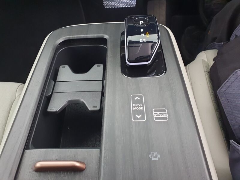 More views of Nissan Ariya