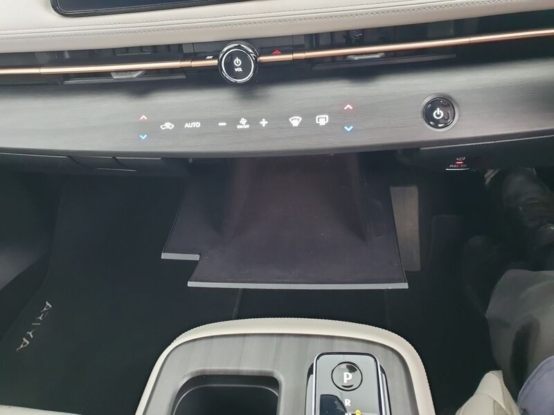 More views of Nissan Ariya