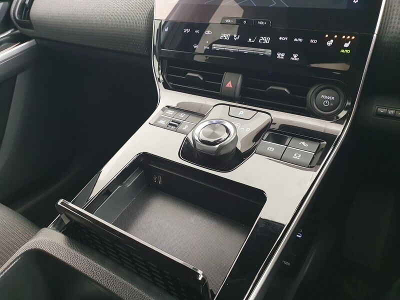 More views of Subaru Solterra
