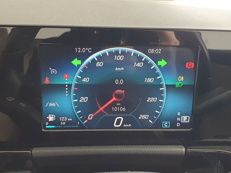More views of Mercedes-Benz GLA