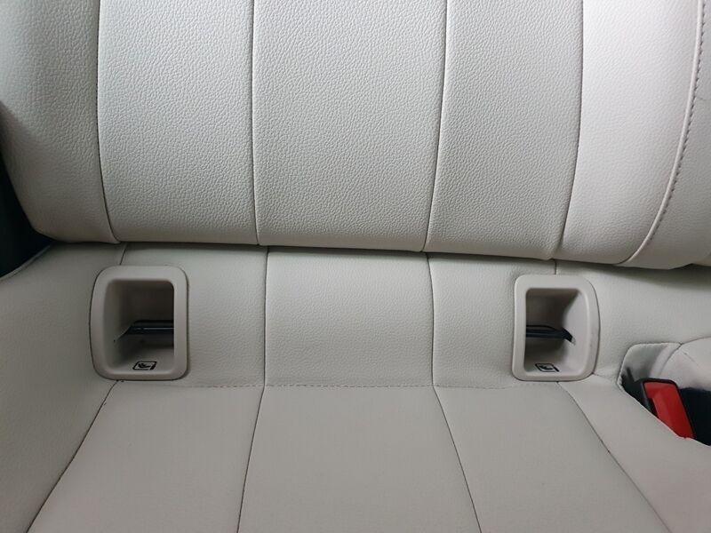 More views of Mercedes-Benz GLA