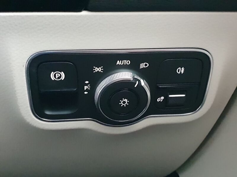 More views of Mercedes-Benz GLA