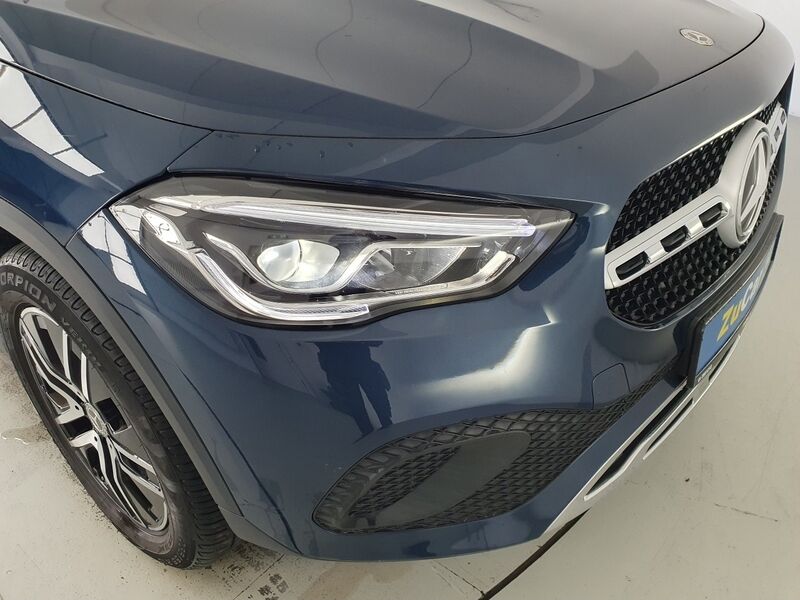 More views of Mercedes-Benz GLA