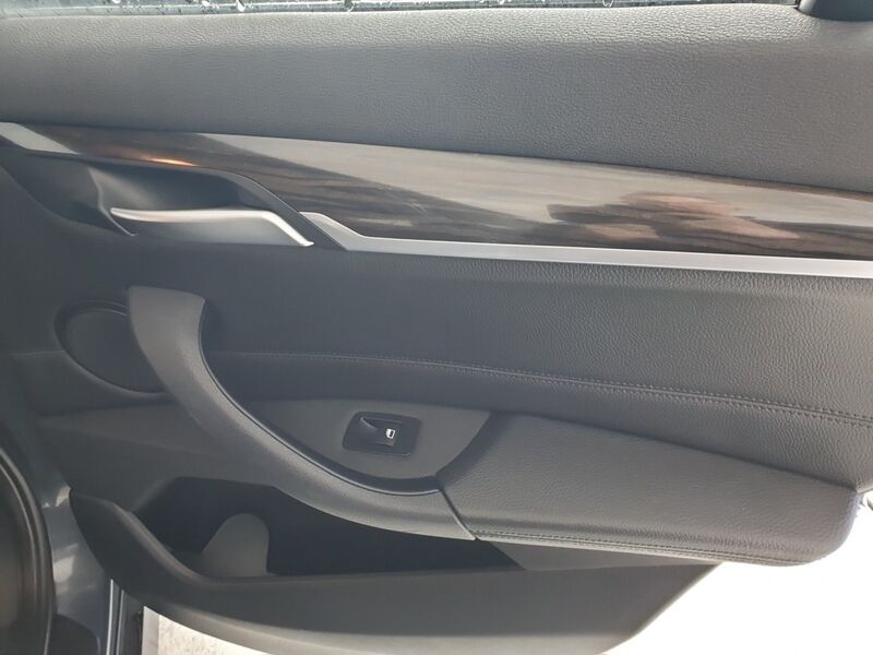 More views of BMW X1
