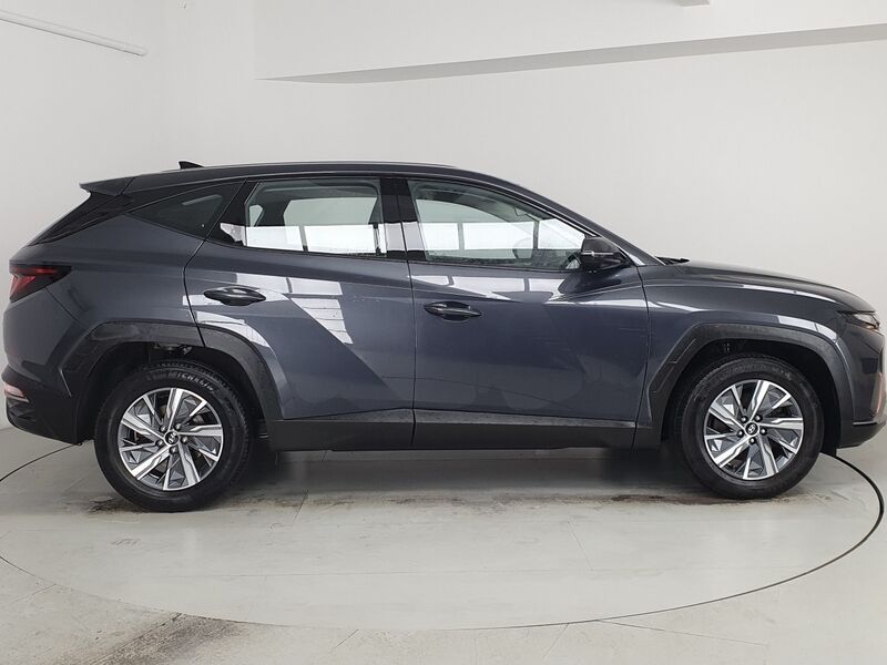More views of Hyundai Tucson