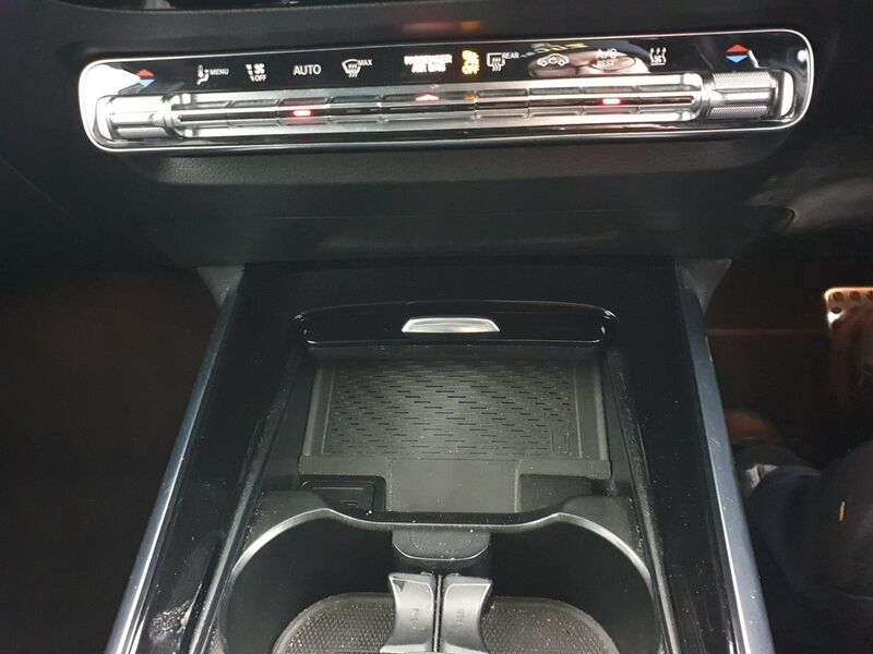 More views of Mercedes-Benz GLA