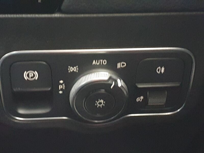 More views of Mercedes-Benz GLA