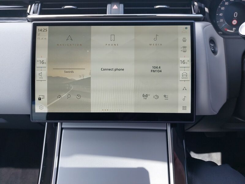 More views of Land Rover Range Rover Velar