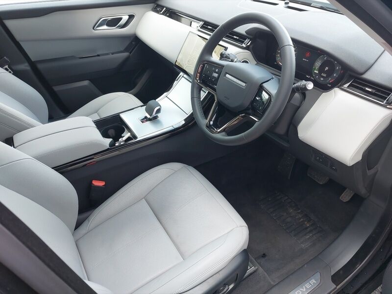 More views of Land Rover Range Rover Velar
