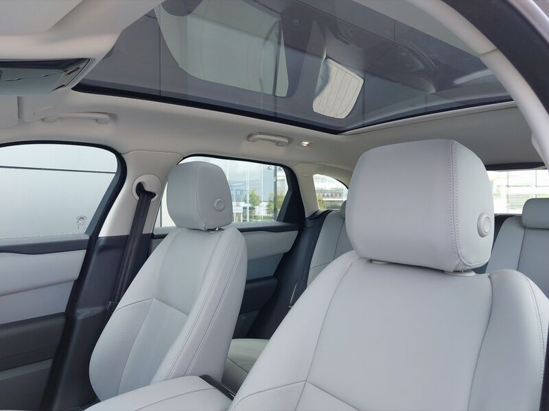 More views of Land Rover Range Rover Velar