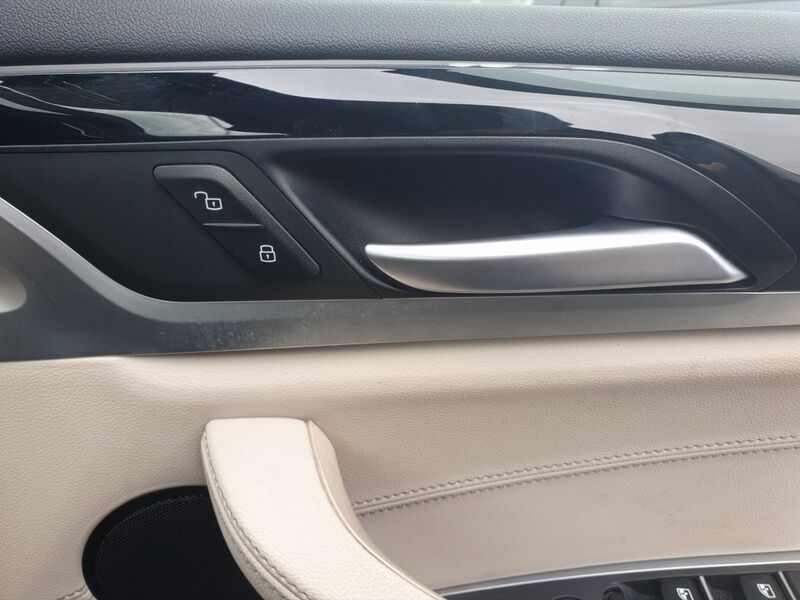 More views of BMW X3