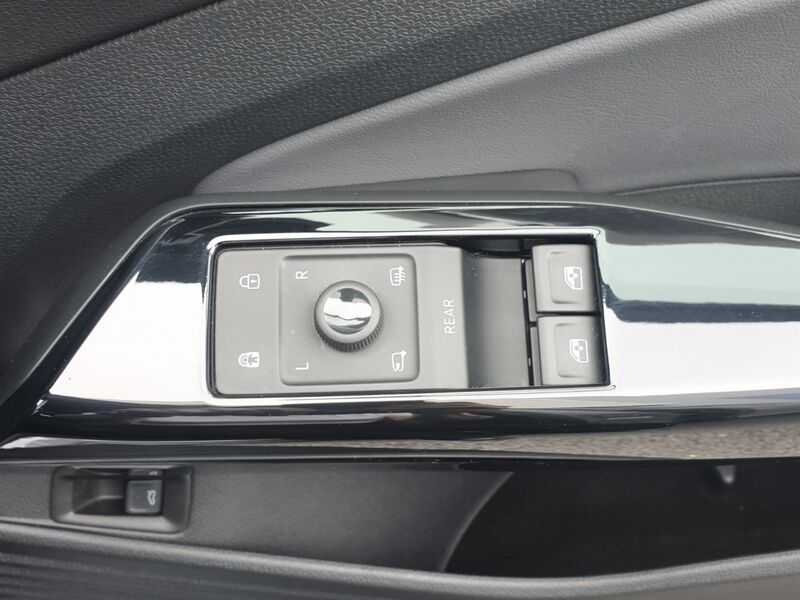 More views of Volkswagen ID.4