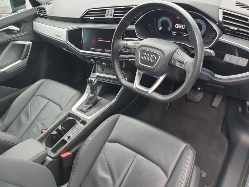 More views of Audi Q3