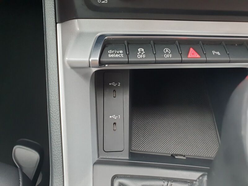 More views of Audi Q3