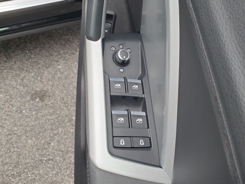 More views of Audi Q3