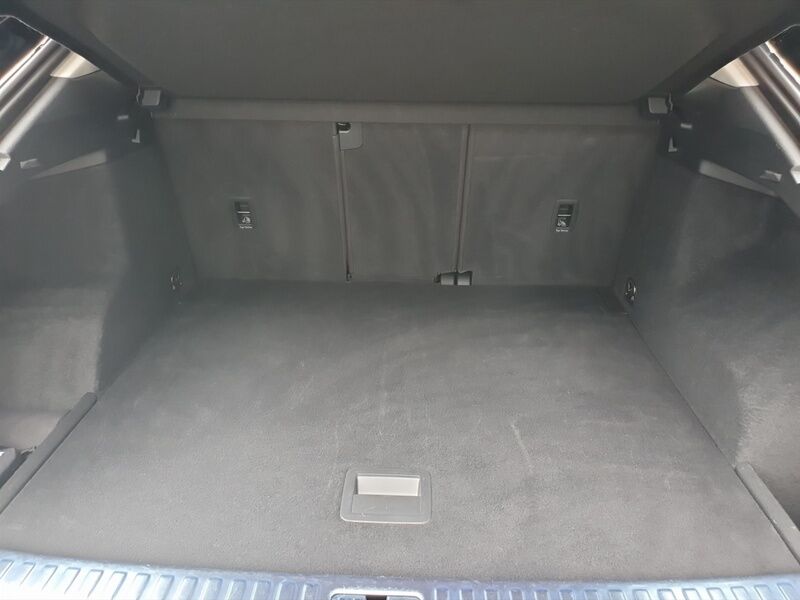More views of Audi Q3