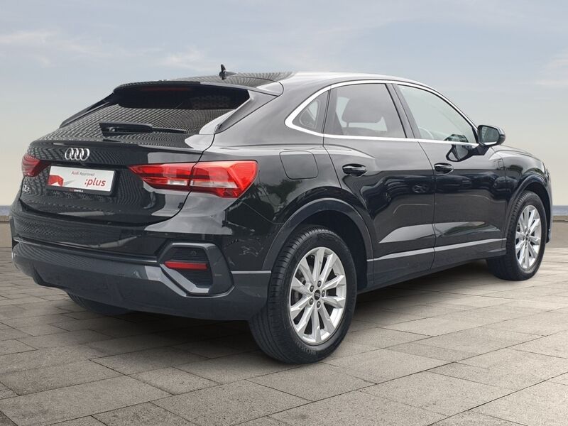 More views of Audi Q3