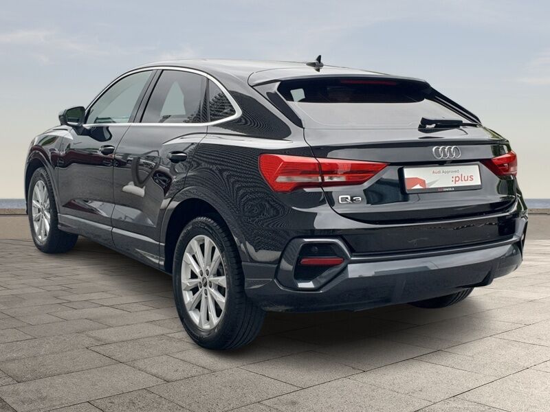 More views of Audi Q3