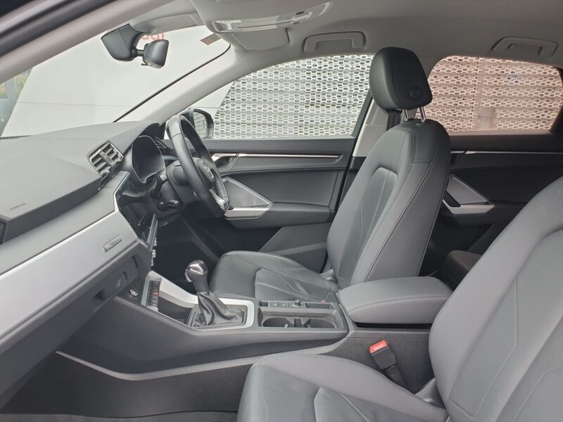 More views of Audi Q3