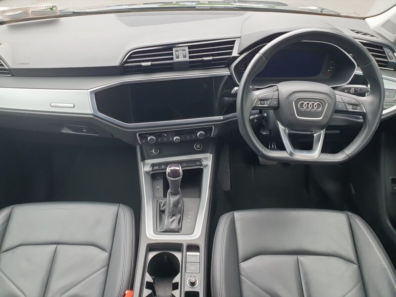 More views of Audi Q3