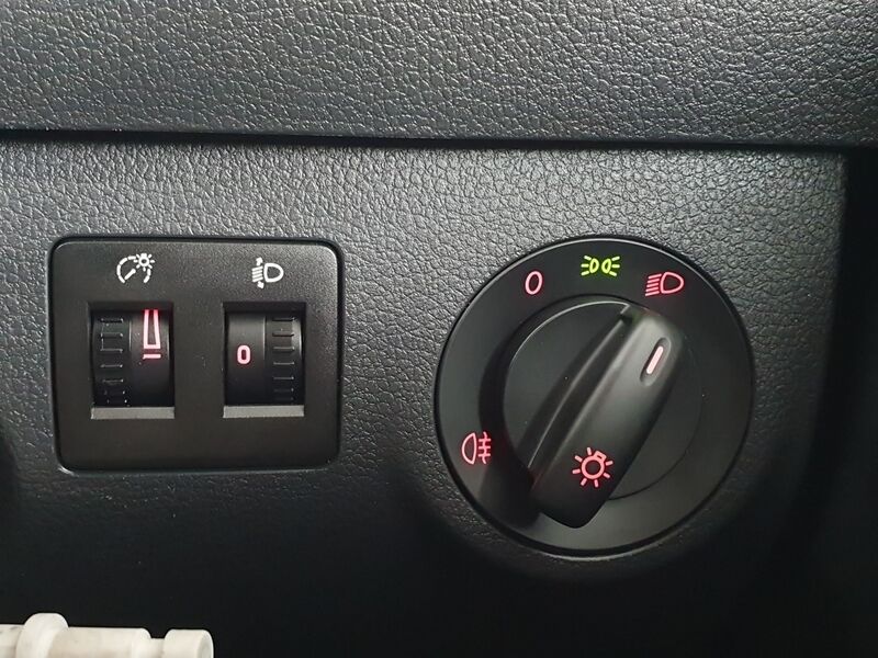 More views of Volkswagen Caddy