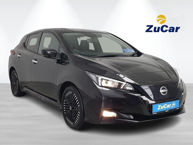 More views of Nissan Leaf