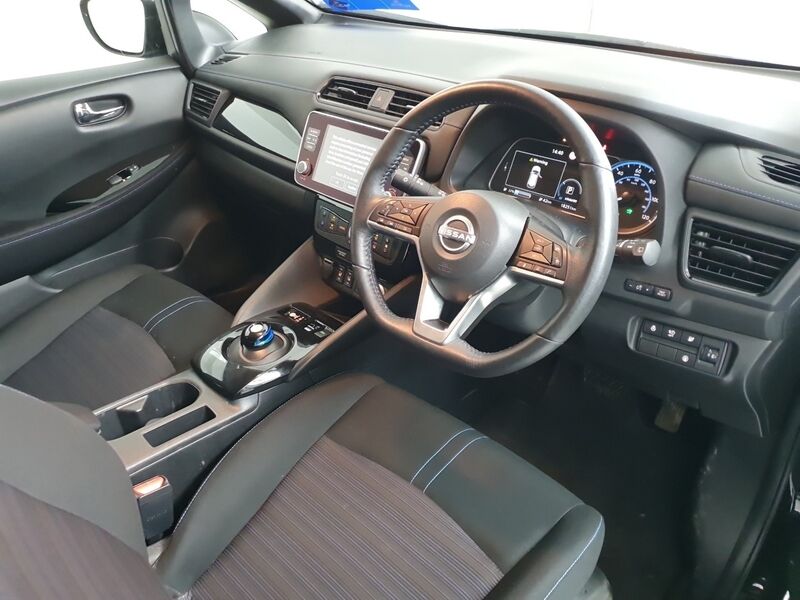 More views of Nissan Leaf