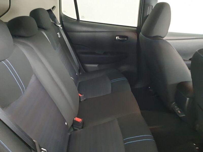 More views of Nissan Leaf