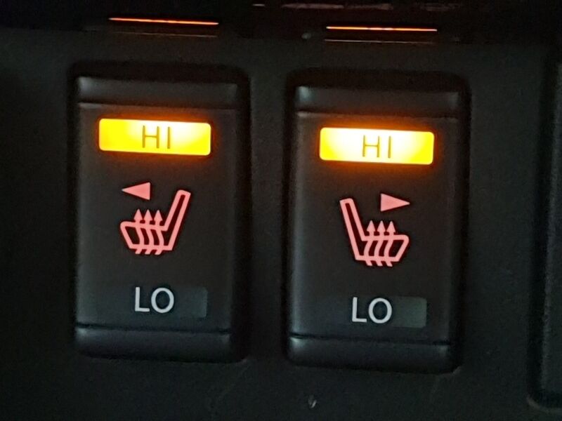 More views of Nissan Leaf